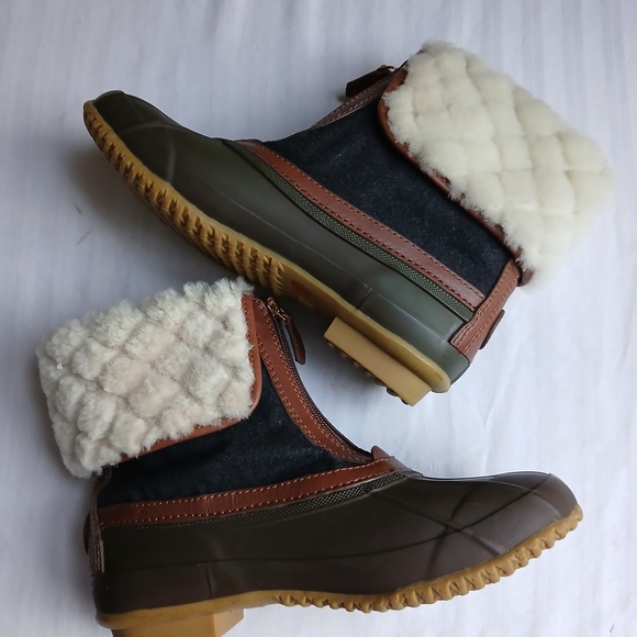 Tory Burch Tan and Black Winter Boots - Picture 8 of 16